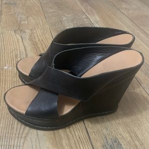 Dolce Vita all black wedges
